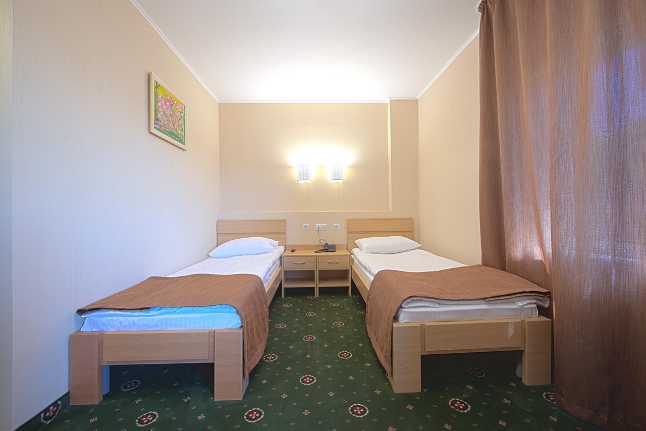 Advenus Hotel Lviv Dış mekan fotoğraf