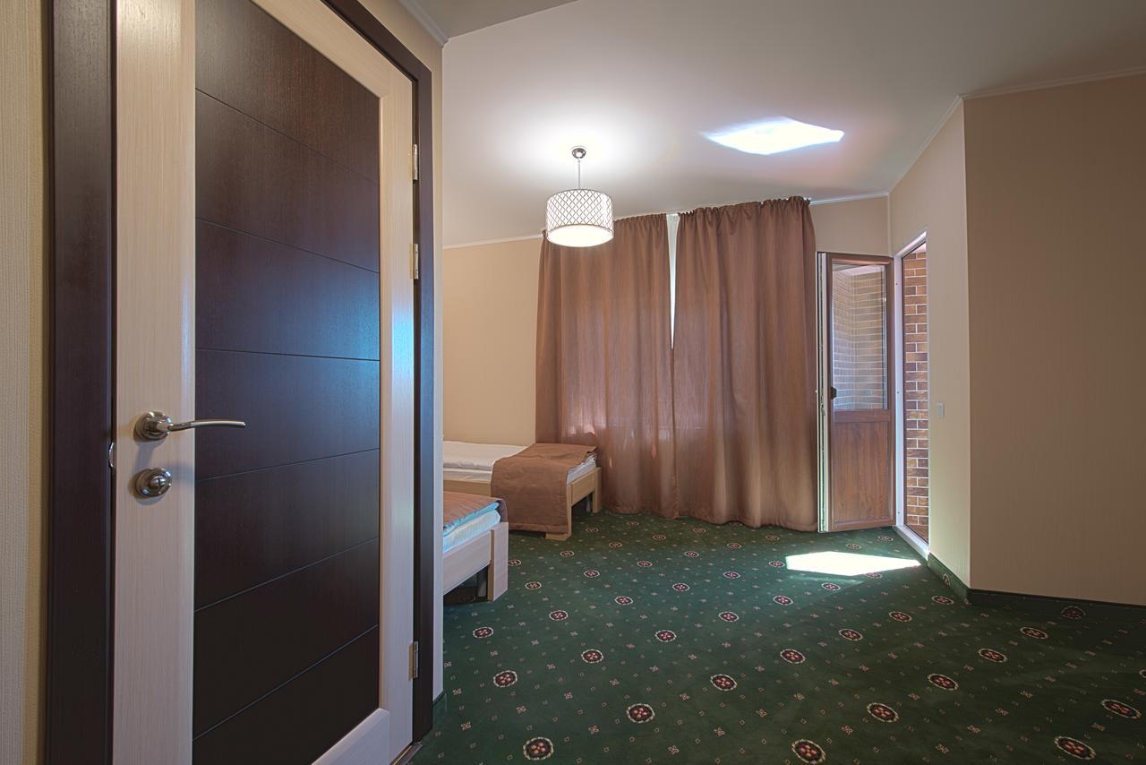 Advenus Hotel Lviv Dış mekan fotoğraf